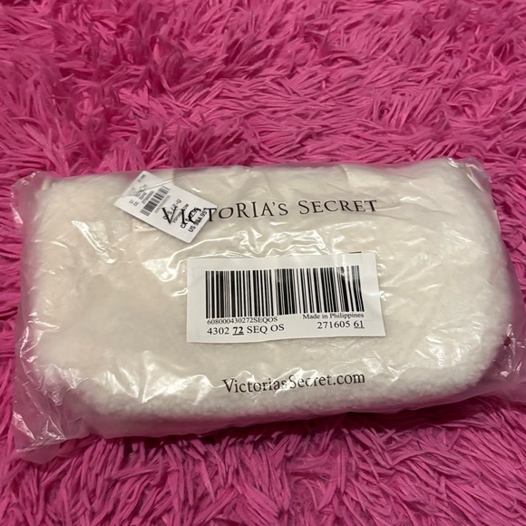 Victoria’s Secret PINK Plush Teddy Mini Bag - Picture 2 of 6